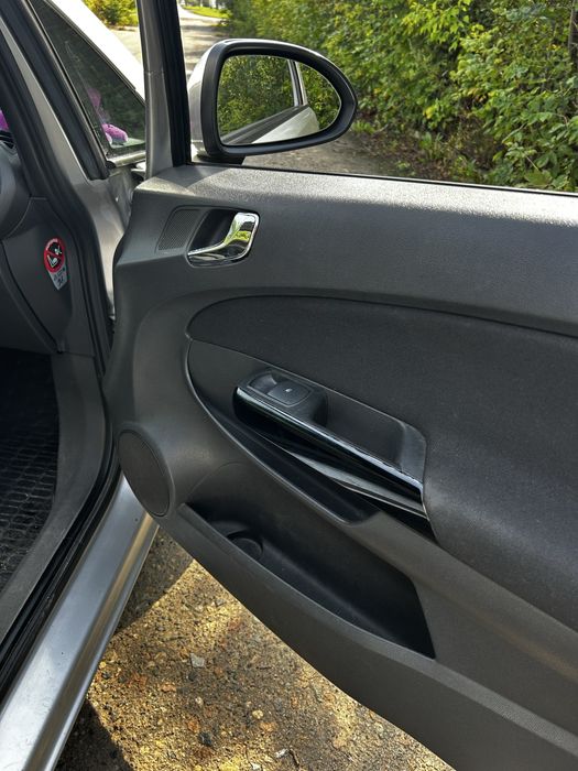 Опель корса д продам