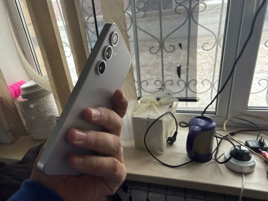 Samsung Galaxy S 24 (без караобки)