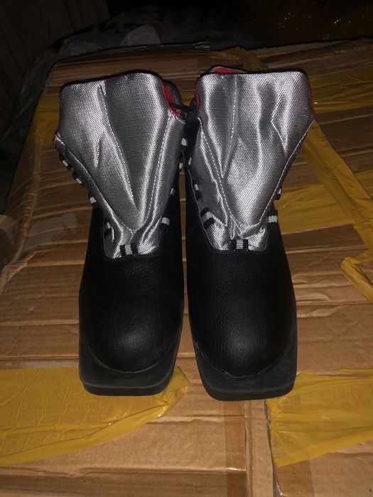 Ботинки для беговых лыж