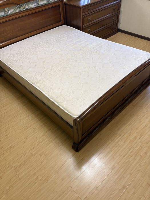 Матрас б у 200х160