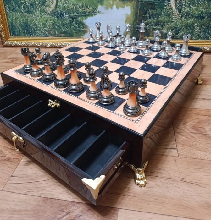 Шахматы подарочные металлические