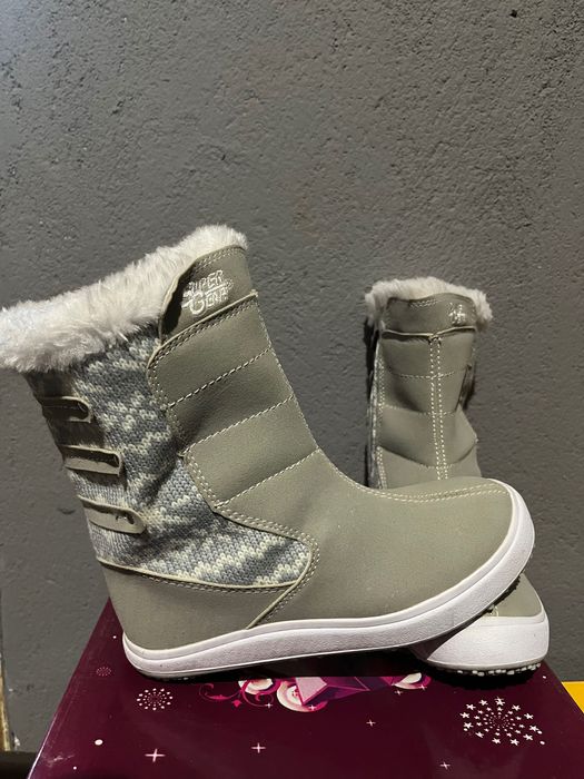 Нови детски ботуши