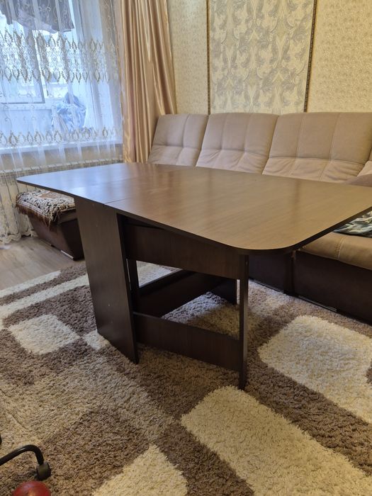 Раздвижной стол.