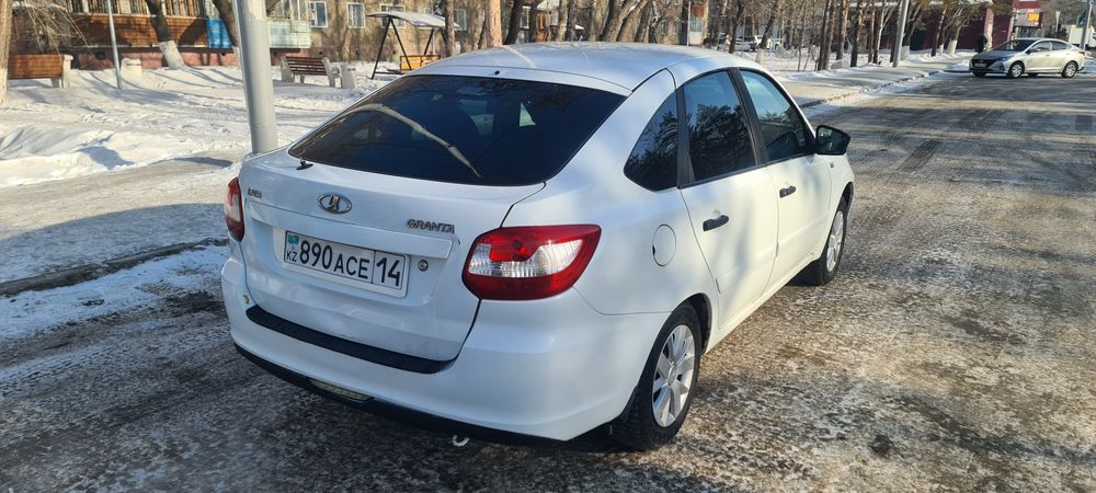 Автомобиль LADA Granta