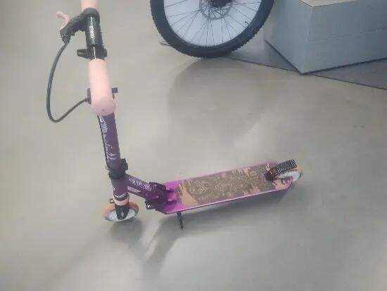 Trotinetă cu Suspensii şi Frâne pe Ghidon Mid - (SecondHand) Decathlon