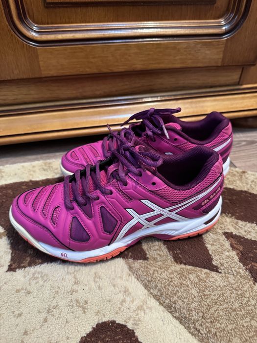 Adidasi Asics marime 36