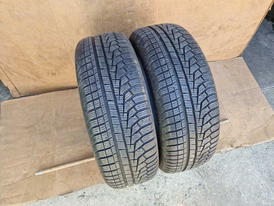 2 Hankook R17 215/60 Зимни гуми  DOT3019