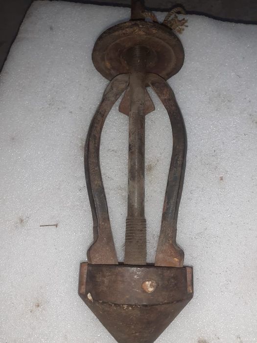 Якорь для рыбалки.