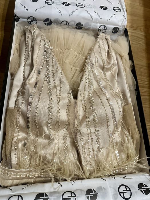 Официална рокля Alessa xs