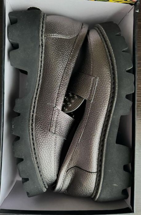 Продам Новые Лоферы