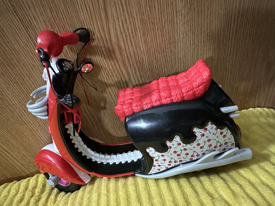 Монстр  хай  , мото   !  !