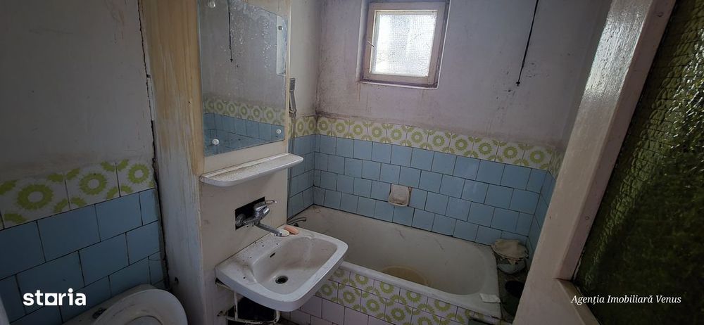 Apartament 3 camere la str.Primaverii