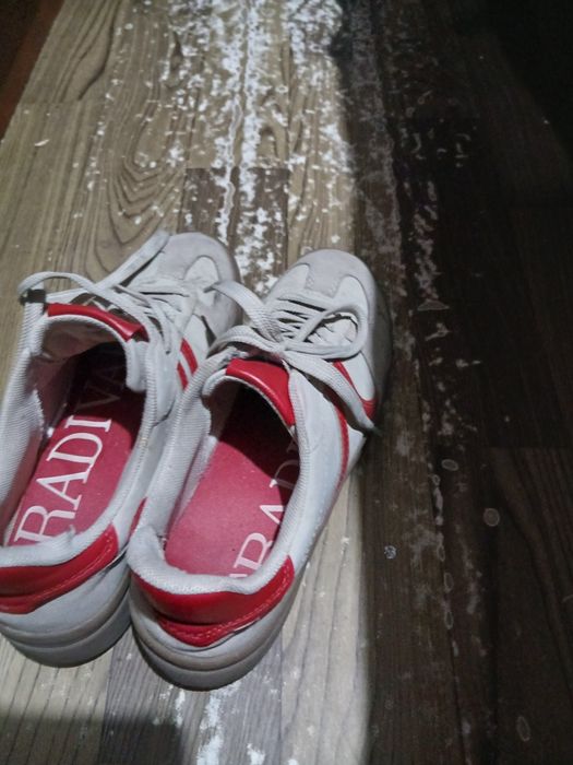 Продам обувь спортивный