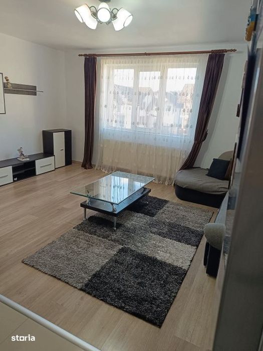 Apartament de 4 camere, decomandat, 96 mp., zona Calea Moldovei.