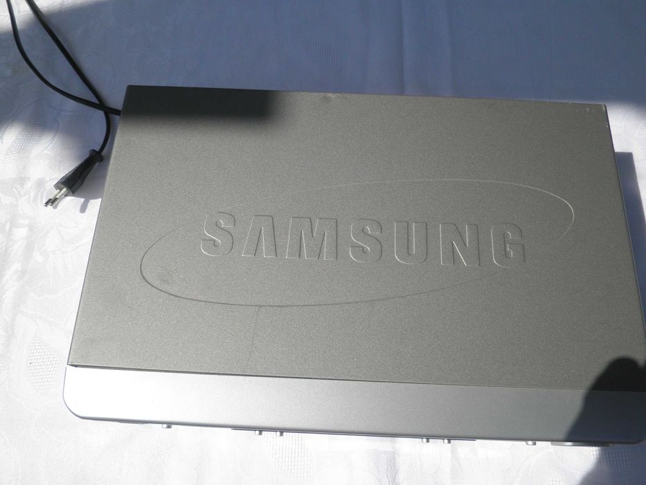 SAMSUNG 6-HEAD-HI-FI Stereo  Video  Player