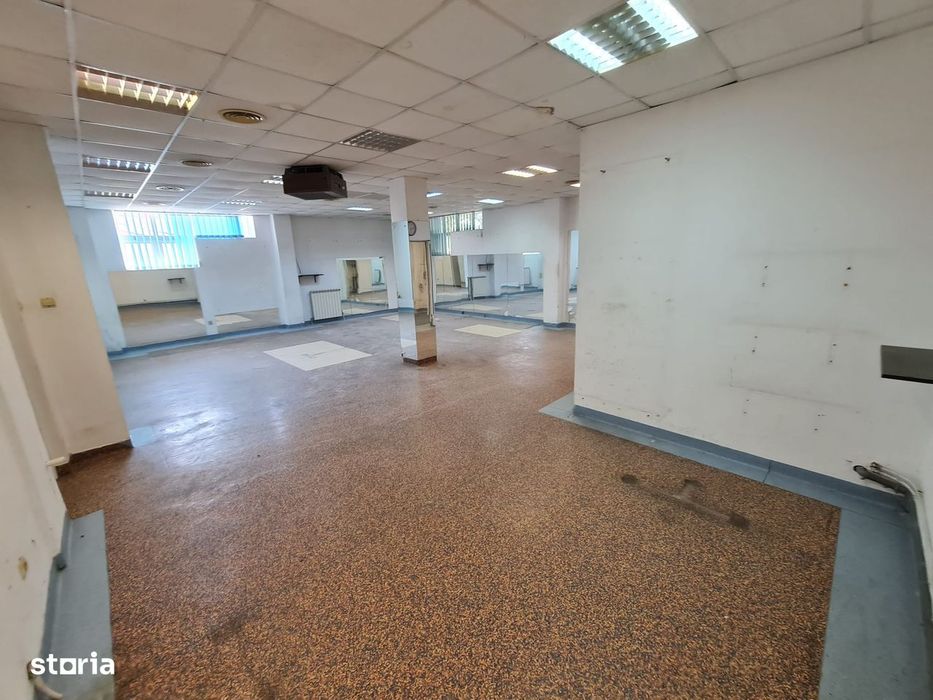 Vand Spatiu Comercial zona Fortuna 2intrari, 377c/245 utili.Comision O