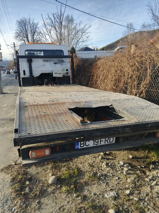 Auto platforma  Nissan eco  l35