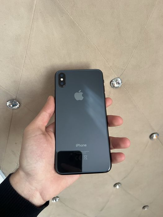 Продам IPhone XS max 64gb