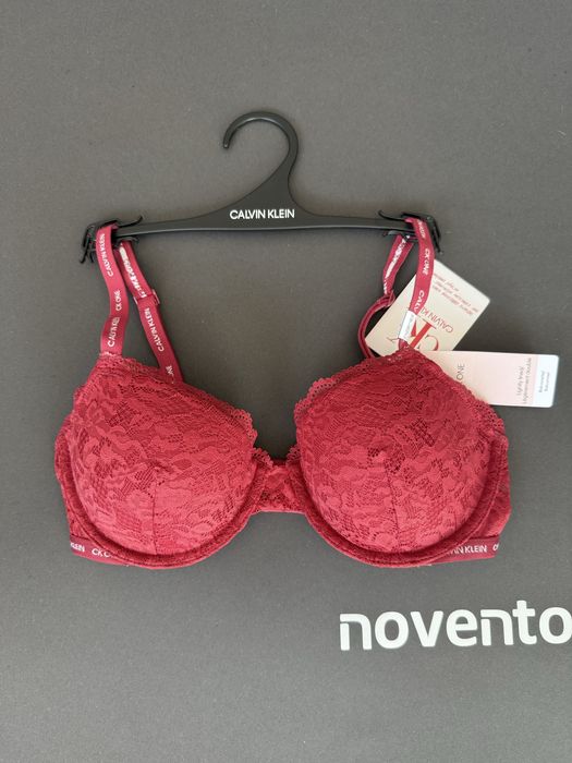 Качествен дантелен сутиен Calvin Klein /70C/