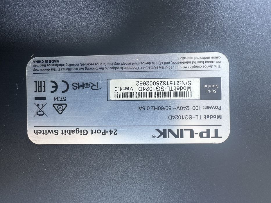 Продаётся SVICH Хаб 24 порт 1024 gb