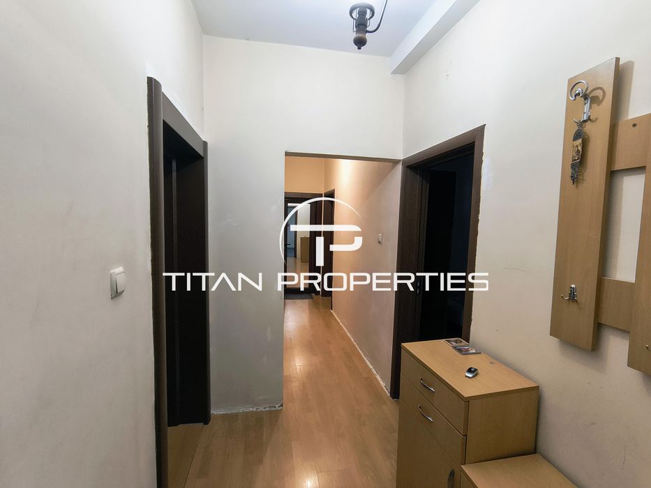 Продава се Тристаен апартамент в Пловдив, Център - 75 кв.м за 2800 €/кв.м - Снимка #9