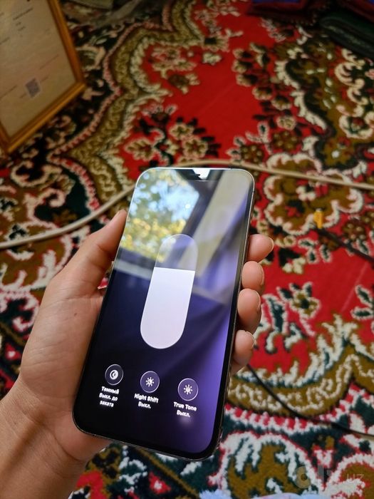 Iphone 12 pro max.  Srochna!!!