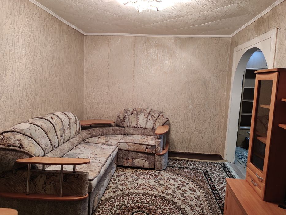 Продам 2 х ком квартиру