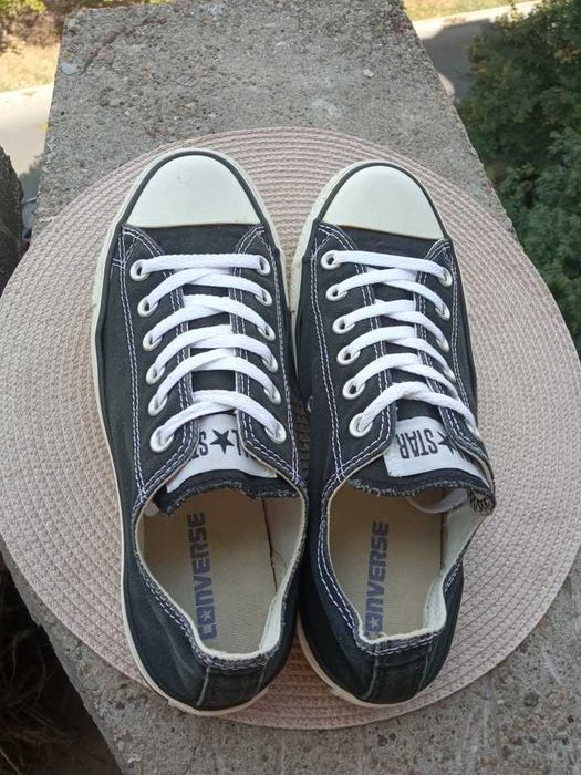 Converse All Star, mar. 39, UK 6 (24.5 cm) made in Vietnam.