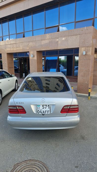 Мерседес Е 210, 112 мотор, 2001 года