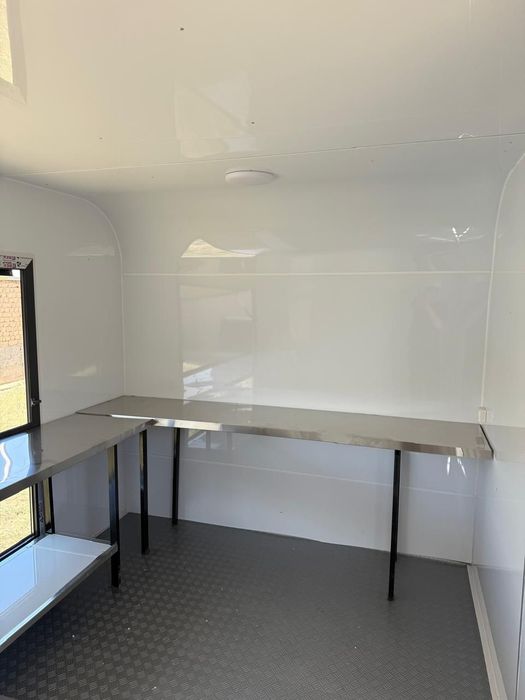 Фудтрак продаётся Есть несколько других вариантов