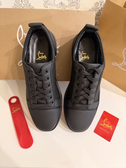 Christian Louboutin обувки