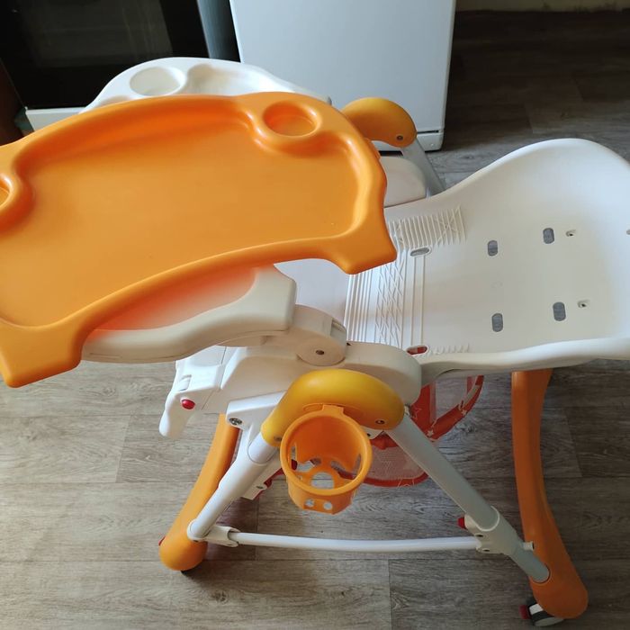 Детский стульчик для кормления срочно!