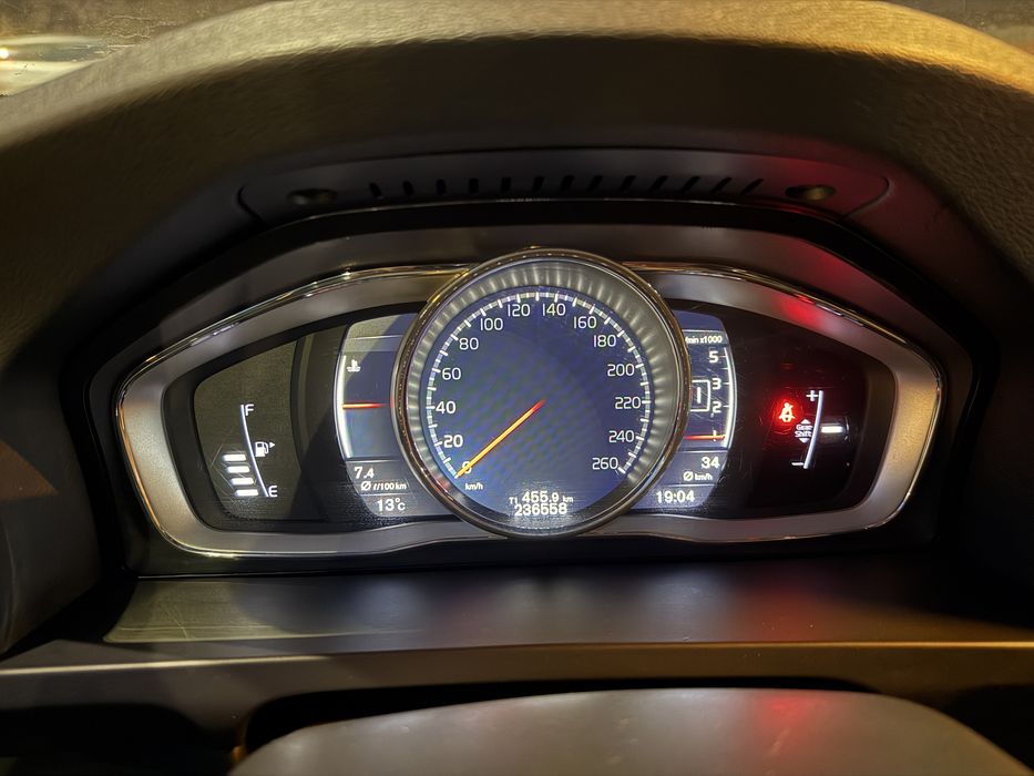 Volvo V60 2017 D4 190cp