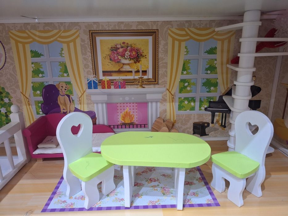 Огромна дървена къща за кукли