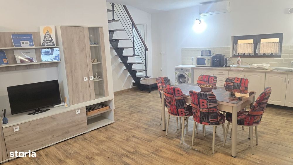 Inchiriez apartament in vila pe 2 nivele cu scara interioara in Deva,