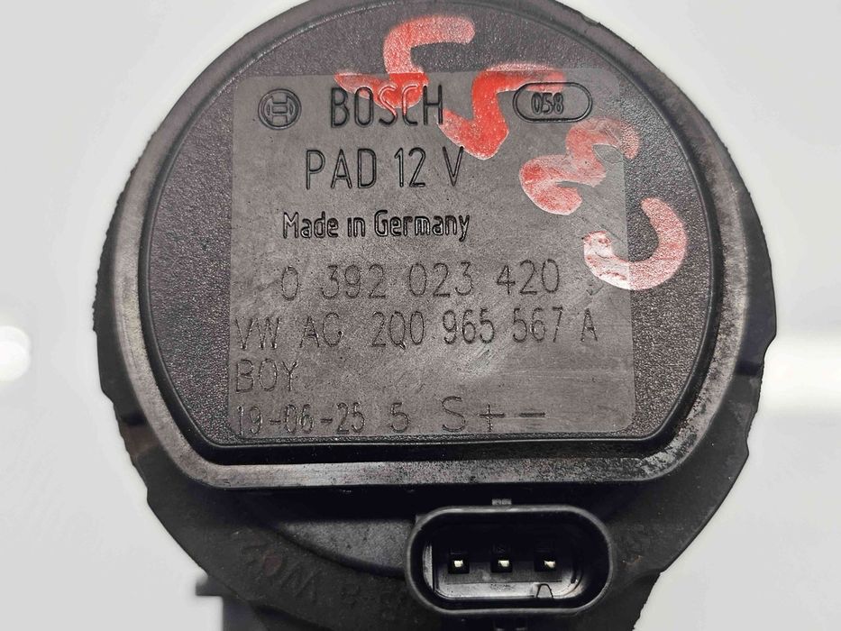 Pompa recirculare apa  Volkswagen Polo (6R) [Fabr 2009-2016] 2Q0965567