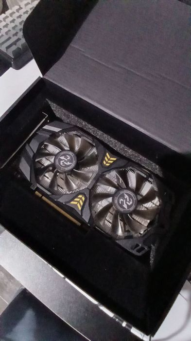 продается видеокарта RX580 8gb