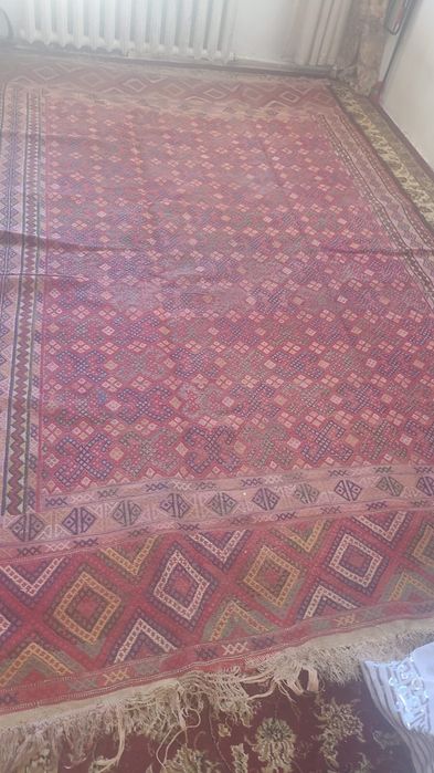 ₸ Продам.  ковёр