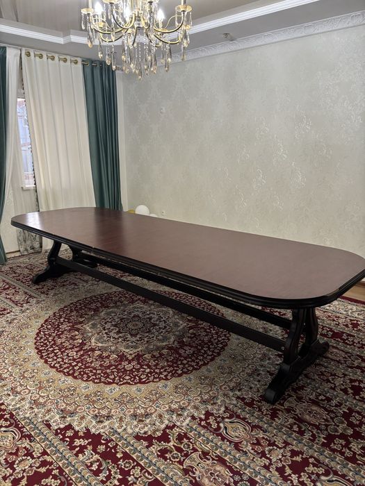 Гостевой стол большой