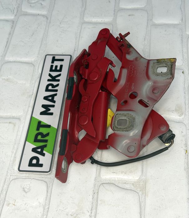 Панта преден капак AUDI A4 B9 8W0823823 8W0823302E