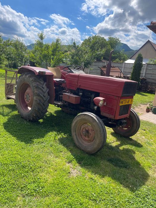Tractor U445 cu utilaje
