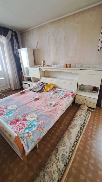 Кровать,,шкафы,  тумбочки