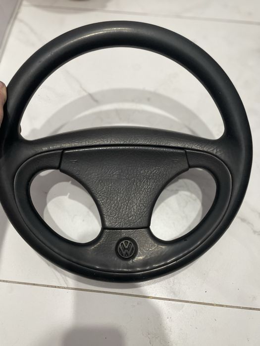 Руль фольцваген пассат,гольф,вента GTI VR6