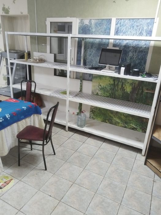 Продам стеллажи прочные
