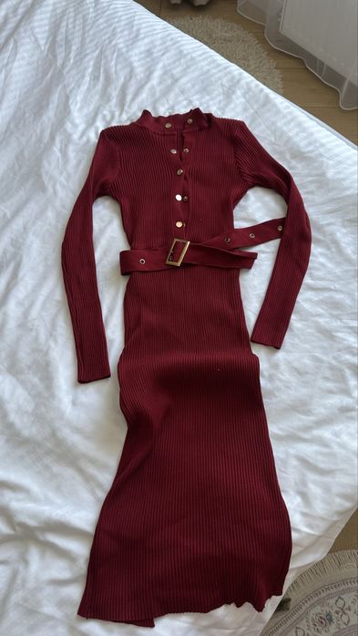 Платья женские разные