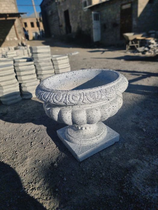 Скамейка , урна , гултувак,