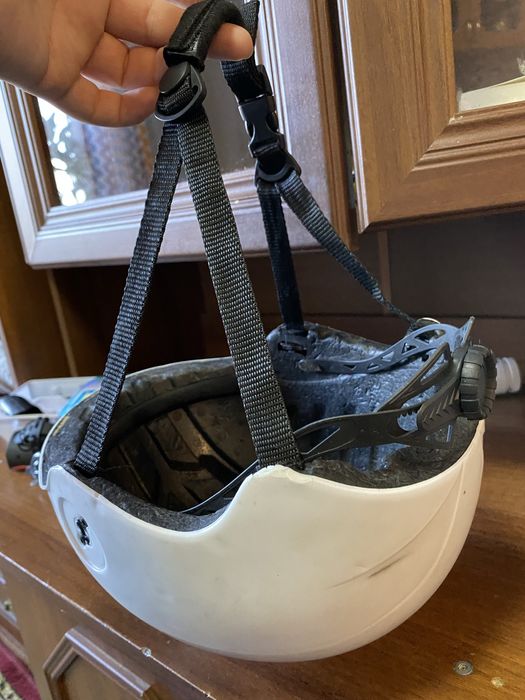 Шлем белый очки прозрачный