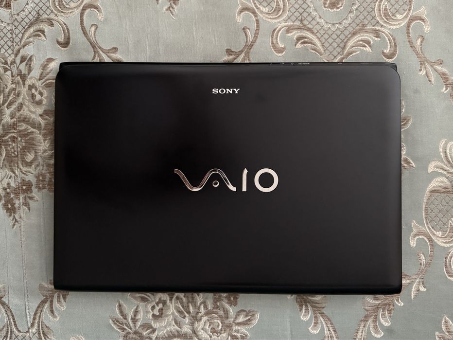 Ноутбук Sony vaio. Windows 10