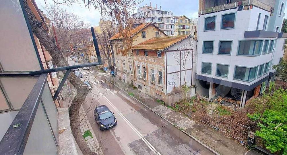 Дава се под наем Тристаен апартамент в Варна, Общината - 130 кв.м за 510 € - Снимка #9