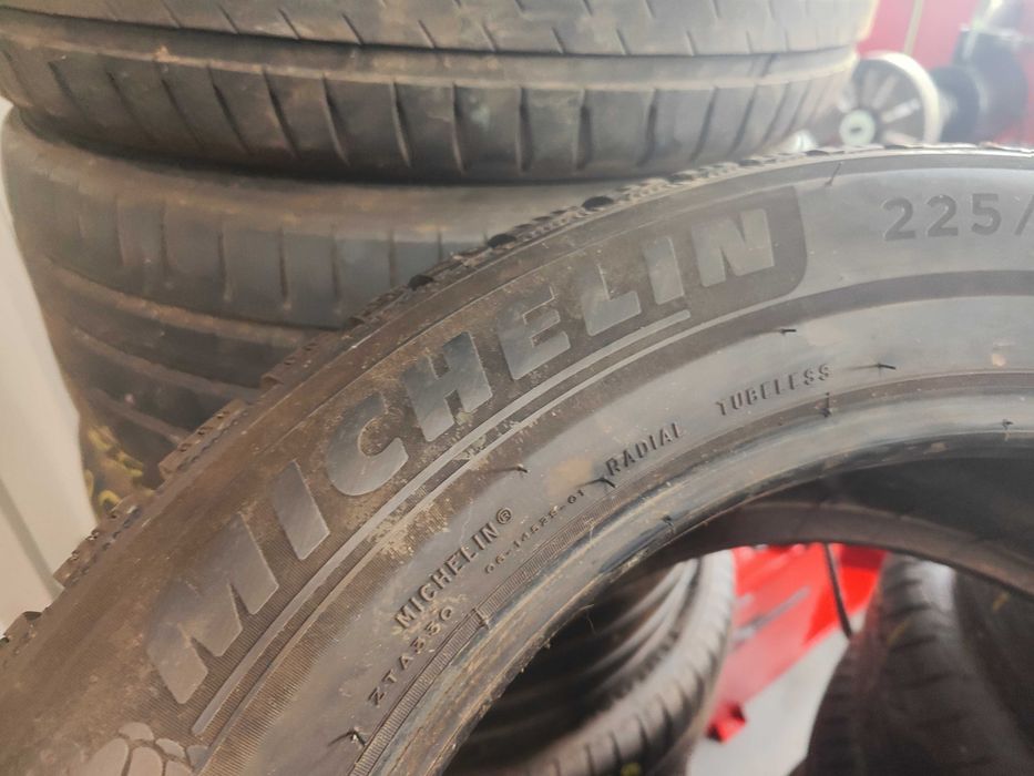2бр.зимни гуми 225/55/17 Michelin
